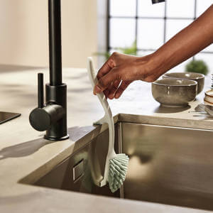 Joseph Joseph Edge™ Stone Green Washing-Up Brush